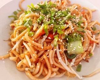 u071. Massa de Udon Salteado