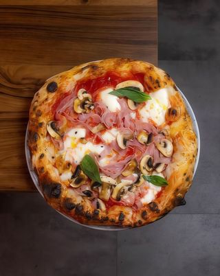 Prosciutto e Funghi