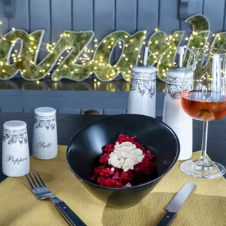 Salată de sfeclă roșie cu hrean