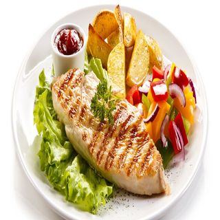 Bifinhos de Peru Grelhado com Batatas Fritas