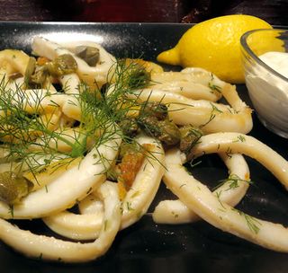 Калмари на плоча (200г)