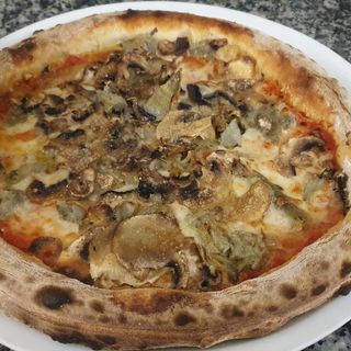 Pizza Margherita Con Funghi