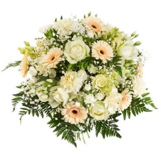 45 kremowych kwiatów