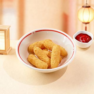 Сырные палочки с клюквенным соусом