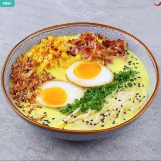 Сирний рамен з беконом