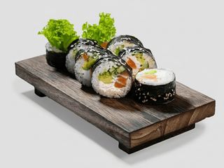 Futomaki Łosoś (370g)