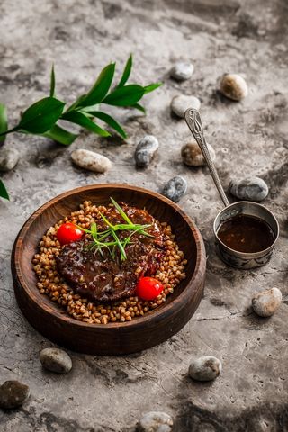 Конина в перечном соусе.