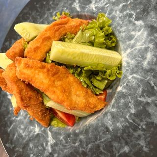 Salata sa pohovanom piletinom 350gr