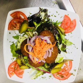Ensalada Estambul Falafel