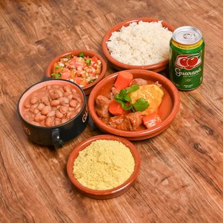 Menú Carne Guisada  (Carne De Panela)