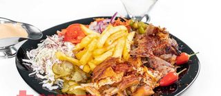 Shaorma  mixtă la caserolă.