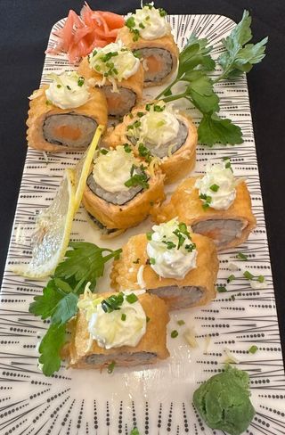 Hot Rolls Sakemaki Fry (8 Unidades)
