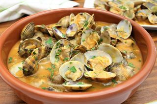 Almeja a la marinera