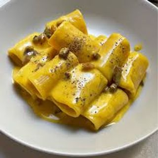 Tuffoli Mancini all'abbraccio di carbo