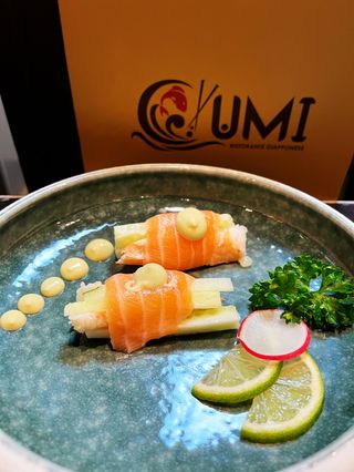 94. Sake fresh roll 2pz