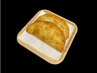 Чебуреки з куркою та сиром