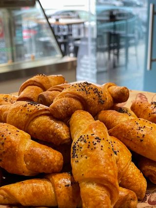 Соленки с мак, масло и сирене (100г)