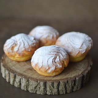 შუ მოხარშული ფრანგული ვანილის კრემით