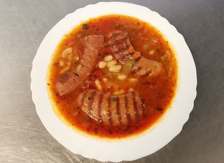 Наденица със стар фасул (300г)