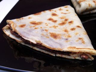 Clatite cu ciocolata si banane﻿