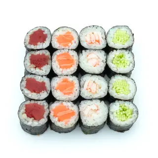 B22A. Maki de salmón atún, pepino y cangrejo 