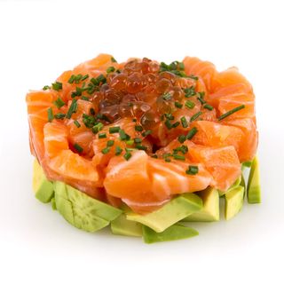 55. Tartar Salmón Con Aguacate