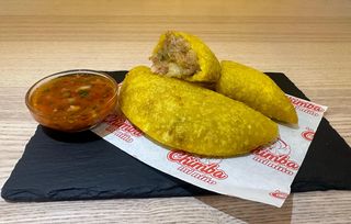 17. Empanada De Guiso