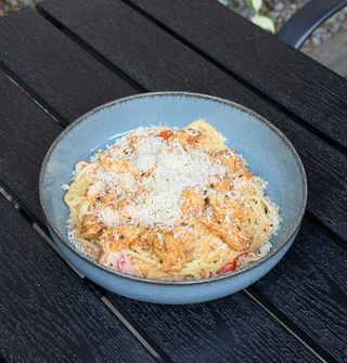 Паста з куркою