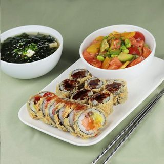 Lunch Tempura Poke 12 szt. + Zupa Miso Gratis