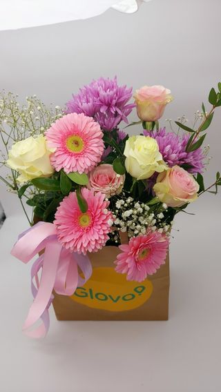 Fiori glovo rosa e bianco