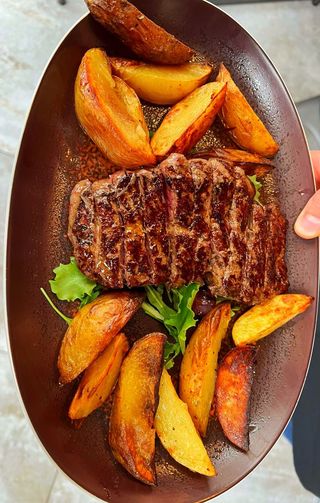 Tagliata di cavallo alla piastra con contorno