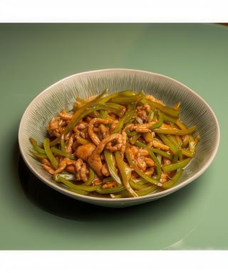 Cerdo Con Pimientos Verdes - 青椒肉丝