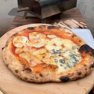 Pizza 4 Fromages Pepperoni