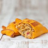 Empanada de Tomate Seco y Provolone