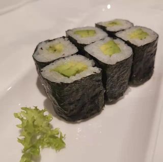 374.Hosomaki avocado 6 pezzi