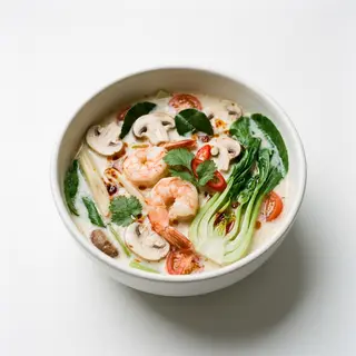 Tom Kha