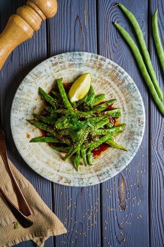 Жареная фасольс соусом по-азиатски (250г)