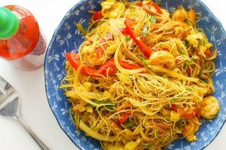 38V-Fideos De Arroz Al Curry vegetales