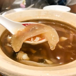 Sopa de aletas de tiburón (grande)