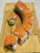 Uramaki salmón roll (8 pzs.)