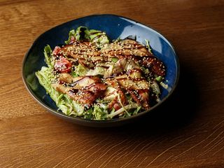 Фреш салат з вугрем