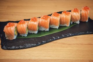 Uramaki special salmon