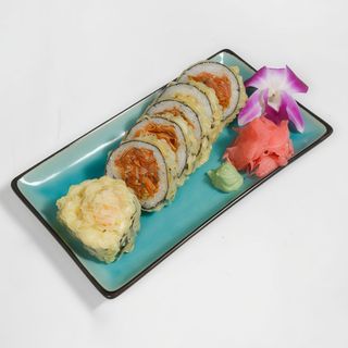 Futomaki tatar łosoś w tempurze