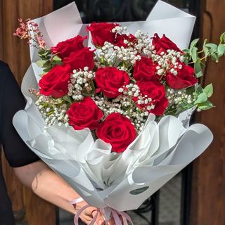 Dozen Roses - 12 Rosas & Paniculata Para Decirlo Todo