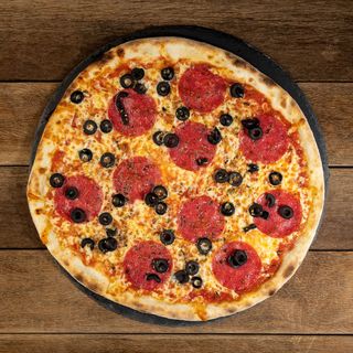 Pizza Salami (33 Cm.)
