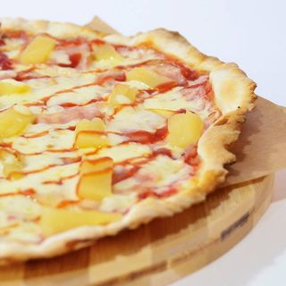 Pizza Hawaiana (30 Cm.)