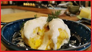 Mamaliguta cu branza, ou si smantana 