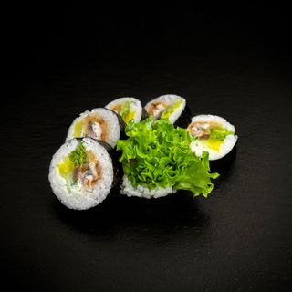 Futomaki węgorz w tempurze