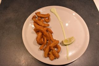 Rabas De Calamar Con Alioli Y Limón