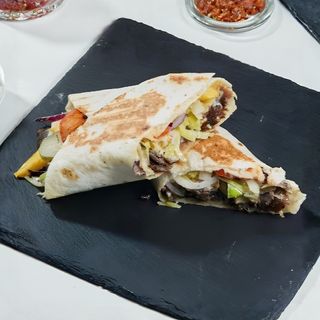 4 Shaorma vita mare +2 mici gratis